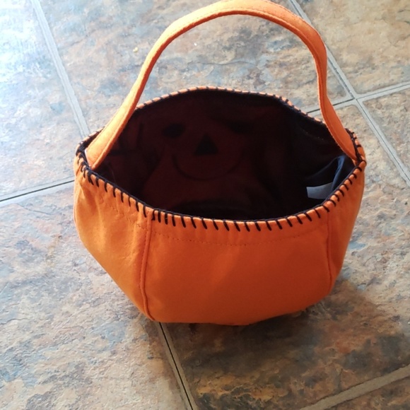 Halloween Basket - Picture 2 of 2